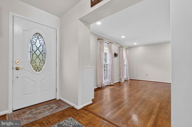 8912 N WESTLAND DR, Gaithersburg, MD 20877