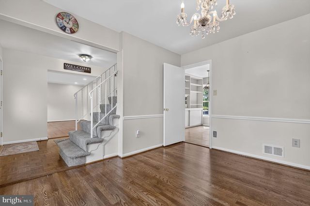 8912 N WESTLAND DR, Gaithersburg, MD 20877