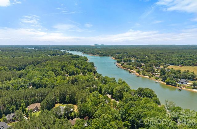 156 Crooked Branch Way, Troutman, NC 28166