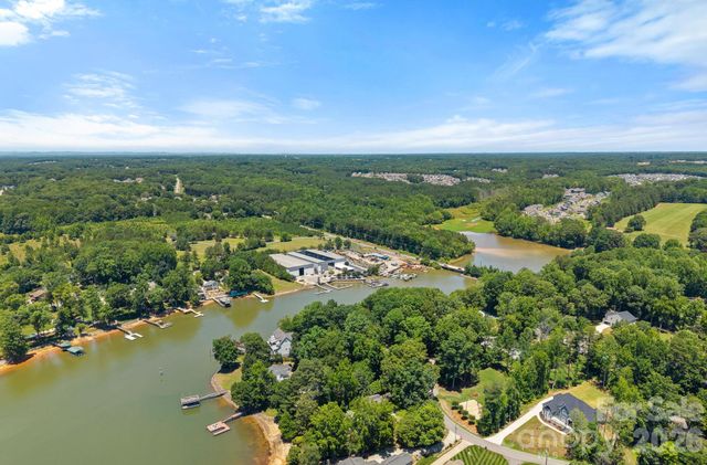 156 Crooked Branch Way, Troutman, NC 28166