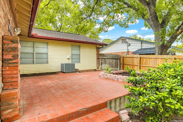 214 SONATA DR, San Antonio, TX 78216