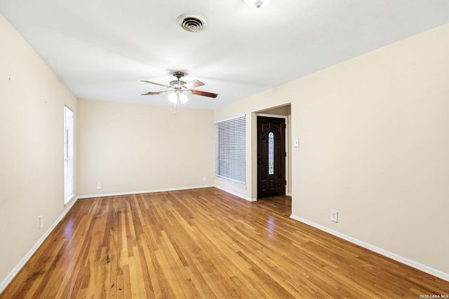 214 SONATA DR, San Antonio, TX 78216