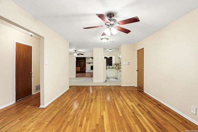 214 SONATA DR, San Antonio, TX 78216