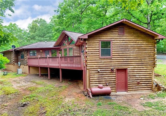 3857 Gumlog Road, Young Harris, GA 30582