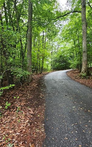 3857 Gumlog Road, Young Harris, GA 30582