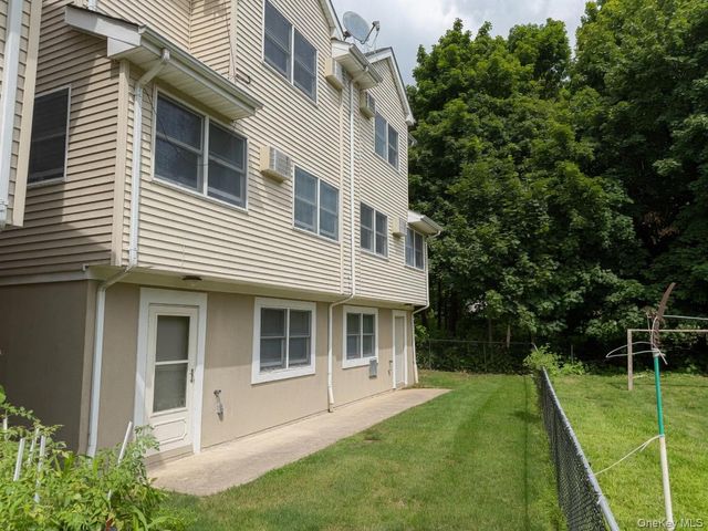 3 Prospect Gardens 3, Spring Valley, NY 10977