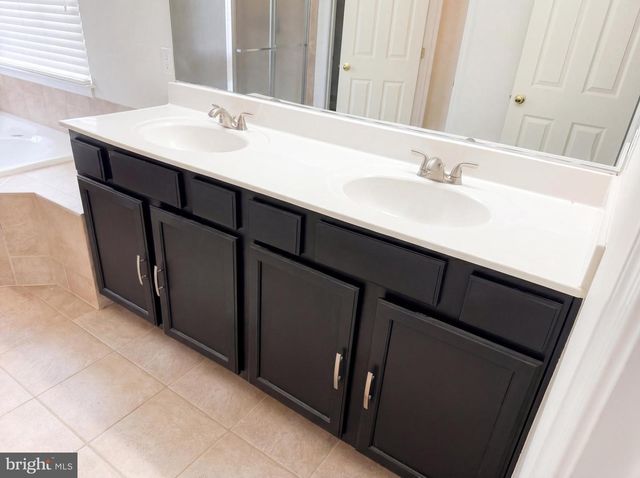 160 ADEN DR, Strasburg, VA 22657