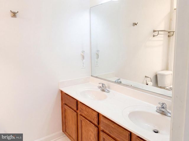 160 ADEN DR, Strasburg, VA 22657