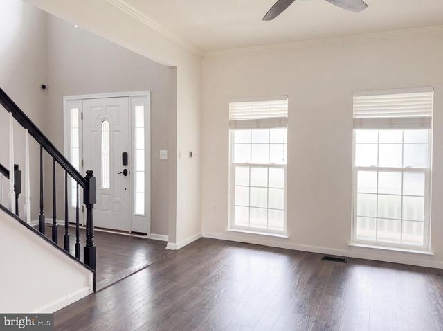 160 ADEN DR, Strasburg, VA 22657