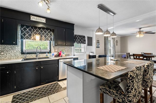 4935 Garden View Drive, Winston-salem, NC 27107