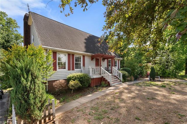 4935 Garden View Drive, Winston-salem, NC 27107
