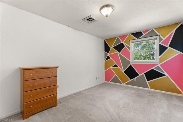 4935 Garden View Drive, Winston-salem, NC 27107