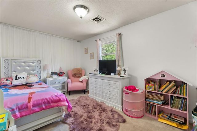 4935 Garden View Drive, Winston-salem, NC 27107