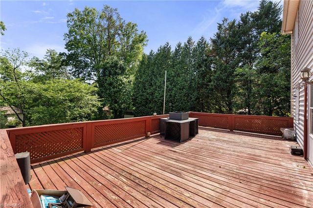 4935 Garden View Drive, Winston-salem, NC 27107