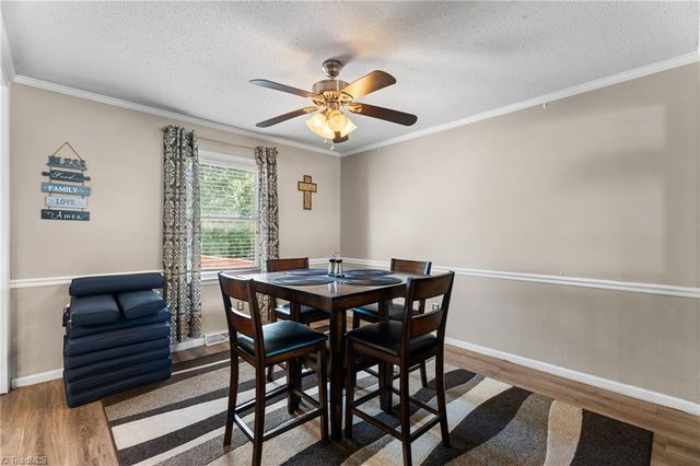 4935 Garden View Drive, Winston-salem, NC 27107
