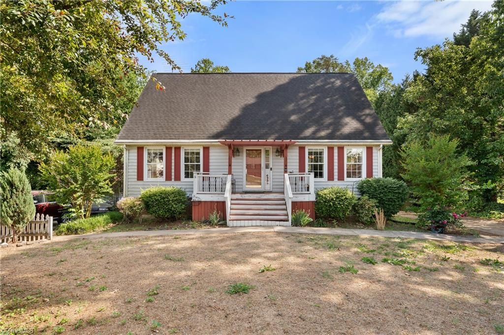4935 Garden View Drive, Winston-salem, NC 27107