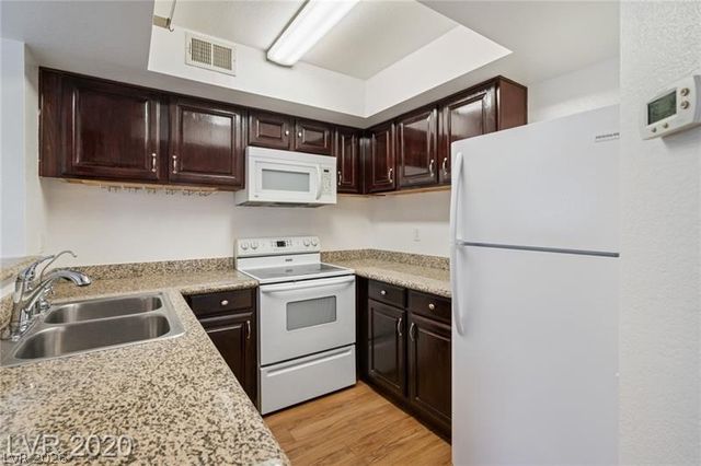 6800 East Lake Mead Boulevard 1060, Las Vegas, NV 89156
