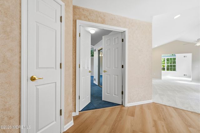 9 Sandhurst Road, Lakewood, NJ 08701