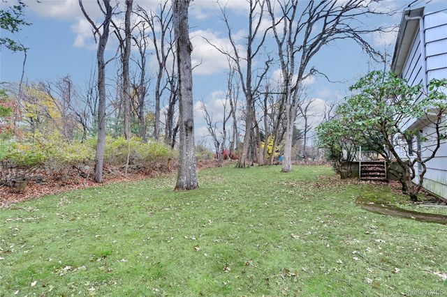 12 Cloverdale Lane, Monsey, NY 10952