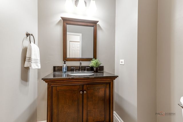 275 Saddle Back Road, Vernon Hills, IL 60061