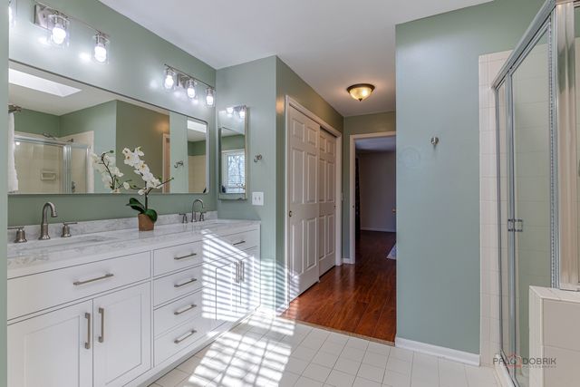 275 Saddle Back Road, Vernon Hills, IL 60061