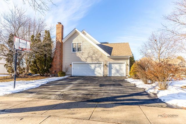 275 Saddle Back Road, Vernon Hills, IL 60061