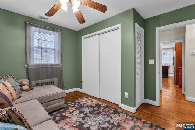 15 High Mountain Road, Oakland, NJ 07436