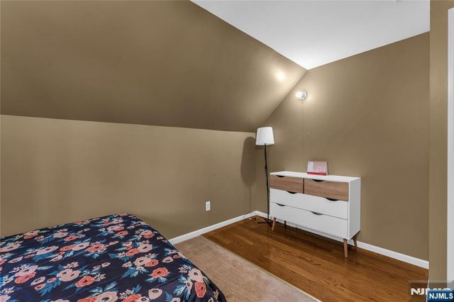 15 High Mountain Road, Oakland, NJ 07436