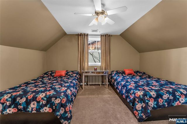 15 High Mountain Road, Oakland, NJ 07436