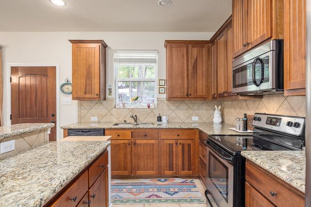 201 Cedar Cliff Loop, Hunt, TX 78024