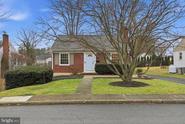 168 ELIZABETH ST, Millersville, PA 17551