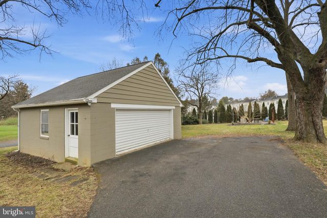 168 ELIZABETH ST, Millersville, PA 17551