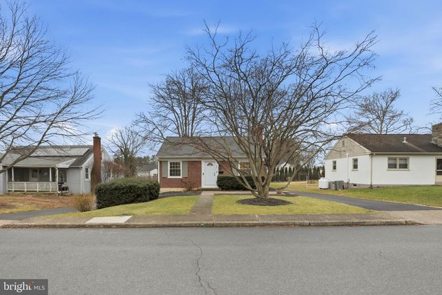 168 ELIZABETH ST, Millersville, PA 17551