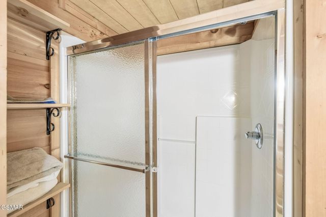 1235 N Baden Drive, Gatlinburg, TN 37738