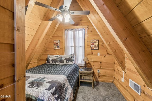 1235 N Baden Drive, Gatlinburg, TN 37738