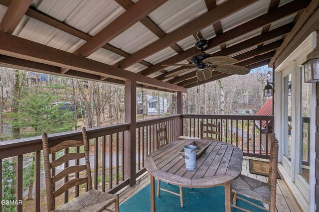 1235 N Baden Drive, Gatlinburg, TN 37738