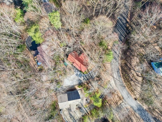 1235 N Baden Drive, Gatlinburg, TN 37738