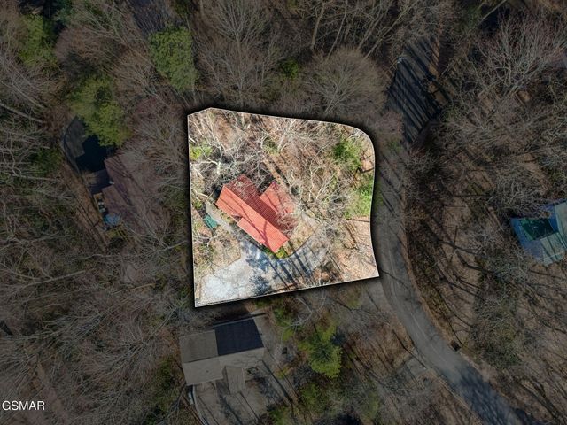 1235 N Baden Drive, Gatlinburg, TN 37738