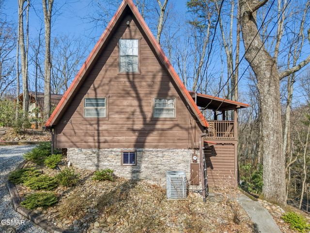 1235 N Baden Drive, Gatlinburg, TN 37738