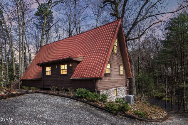 1235 N Baden Drive, Gatlinburg, TN 37738