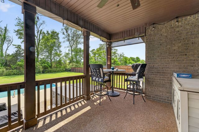 450 Cobblestone Way, Mount Juliet, TN 37122