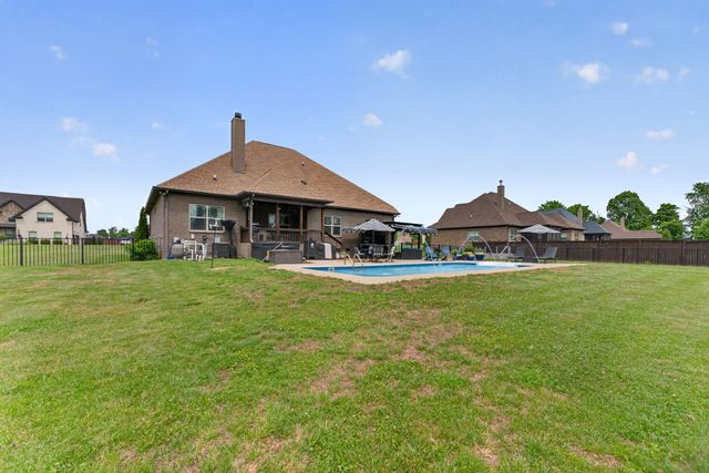 450 Cobblestone Way, Mount Juliet, TN 37122