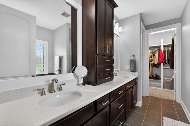 450 Cobblestone Way, Mount Juliet, TN 37122