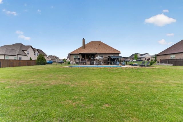 450 Cobblestone Way, Mount Juliet, TN 37122