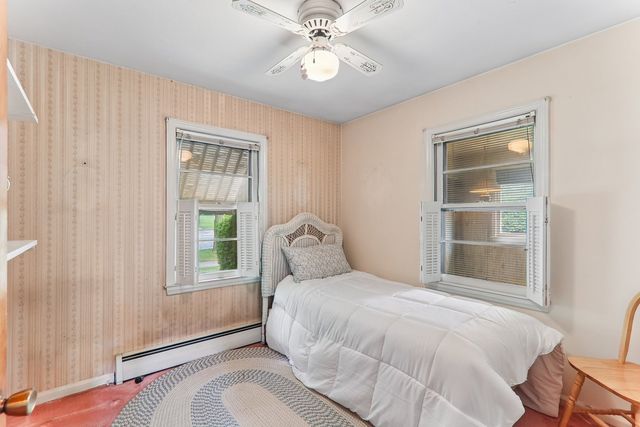 2218 Pearsall Parkway, Waukegan, IL 60085