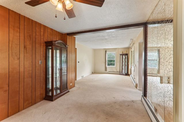 2218 Pearsall Parkway, Waukegan, IL 60085