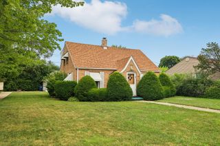 2218 Pearsall Parkway, Waukegan, IL 60085