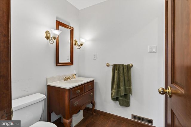 916 BRIDLE LN, West Chester, PA 19382