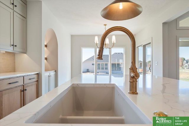 3510 S 219th Avenue, Omaha, NE 68022