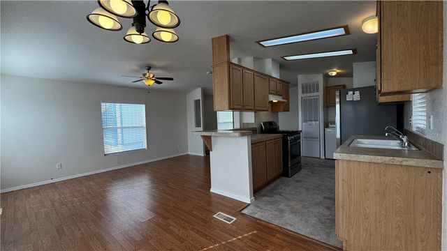 301 E Foothill Blvd 80, Pomona, CA 91767